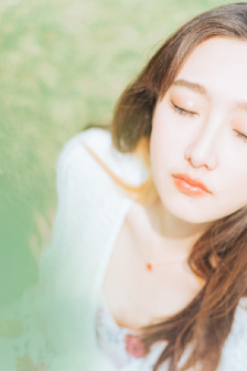 《诱人的飞行》免费高清在线观看